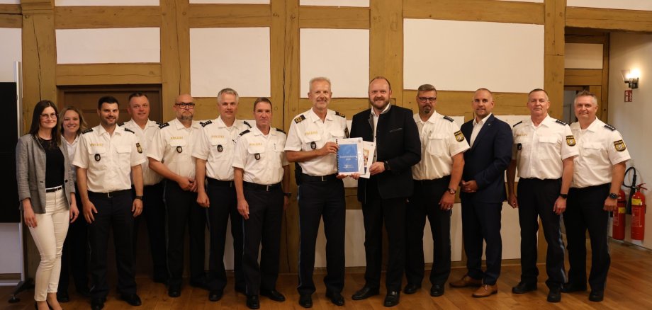 Am 10. Juli trafen sich die Verantwortlichen von Polizei und Landratsamt zum jährlichen Sicherheitsgespräch des Landkreises mit dem Polizeipräsidium Oberpfalz.