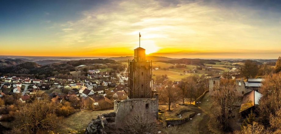 Burg Brennberg (LK Regensburg) – dieses Foto hat Harald Hünn in einer der vergangenen Runden beim Fotowettbewerb des Oberpfalz Marketings eingreicht.