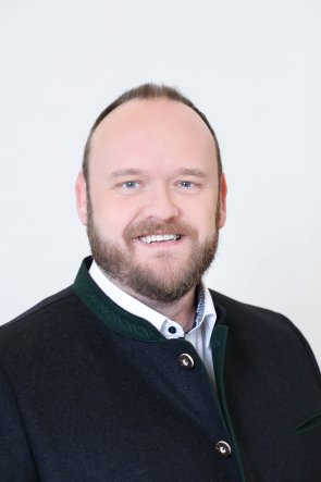 Landrat Andreas Meier
© Landkreis Neustadt an der Waldnaab Porträt des Landrats Andreas Meier vom Landkreis Neustadt an der Waldnaab