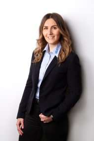 Portrait der Bildungsmonitorin Karin Weinbeck