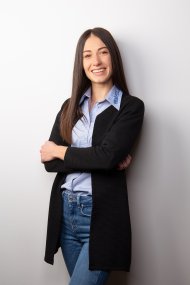 Porträt der Sachbearbeiterin Lena Kubis