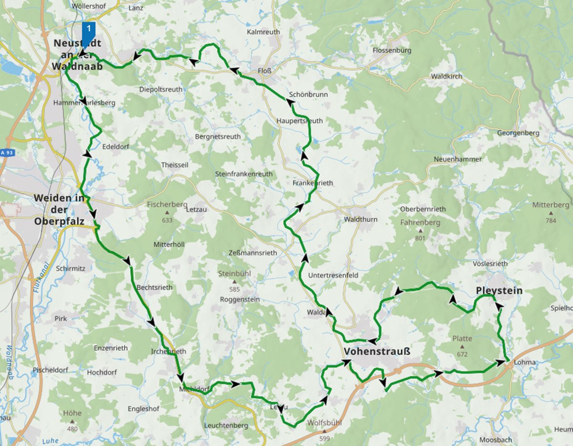 Die Karte zeigt den Verlauf der NEW Radltour 2025 mit Start- und Endpunkt in Neustadt an der Waldnaab. Die Strecke führt über Weiden in der Oberpfalz, Vohenstrauß und Pleystein.