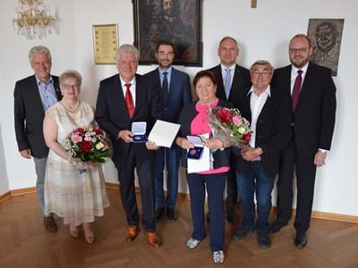 Kommunale Verdienstmedaille des Freistaates Bayern in Bronze für Rita Steiner und Günter Stich