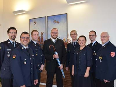 Freiwillige Feuerwehr Windischeschenbach im Dienstzimmer des Landrats